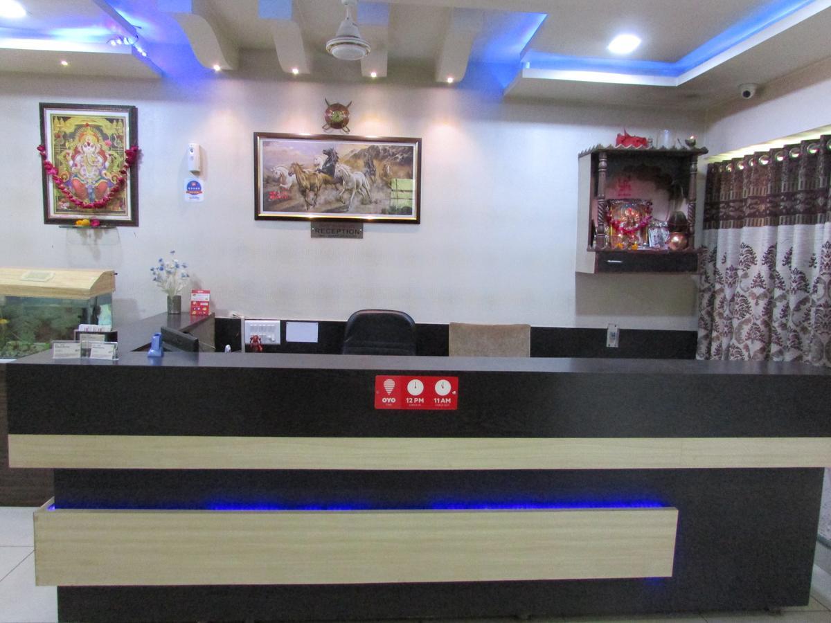 Hotel Neelkanth Residency Gandhinagar Buitenkant foto