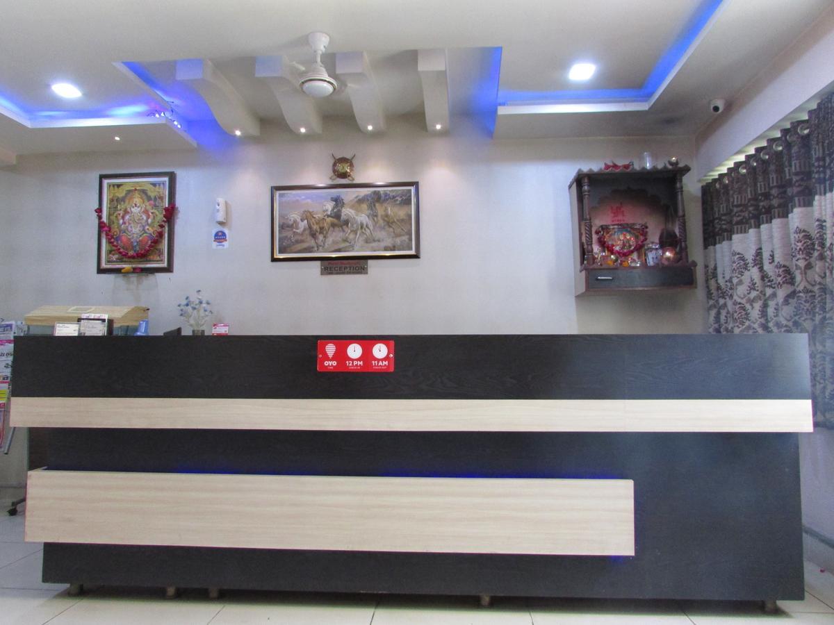 Hotel Neelkanth Residency Gandhinagar Buitenkant foto